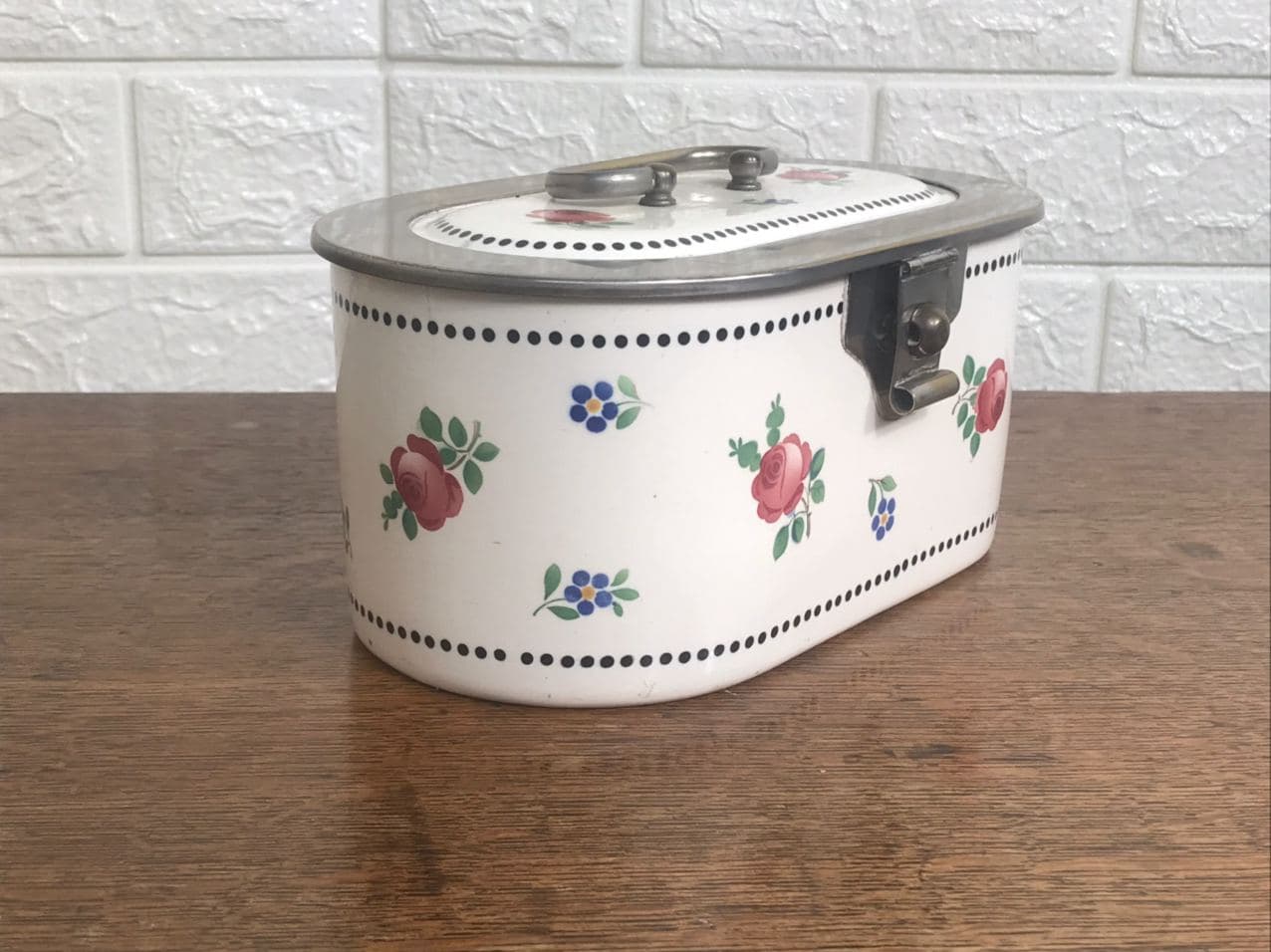 311820 WMF antique lidded caddy, biscuit box rose design casket 1