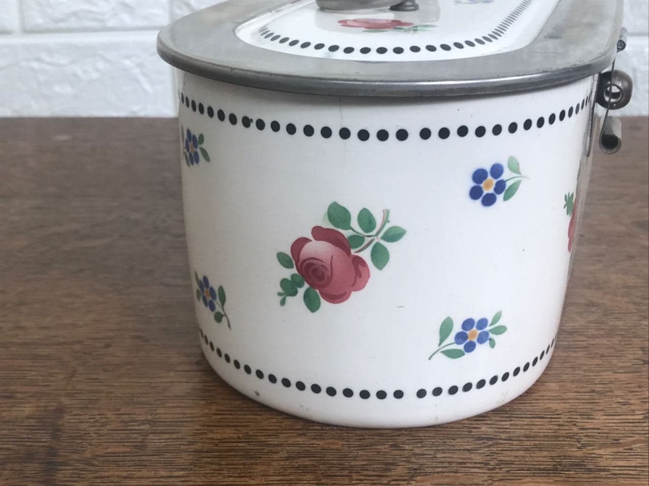 311820 WMF antique lidded caddy, biscuit box rose design casket 4