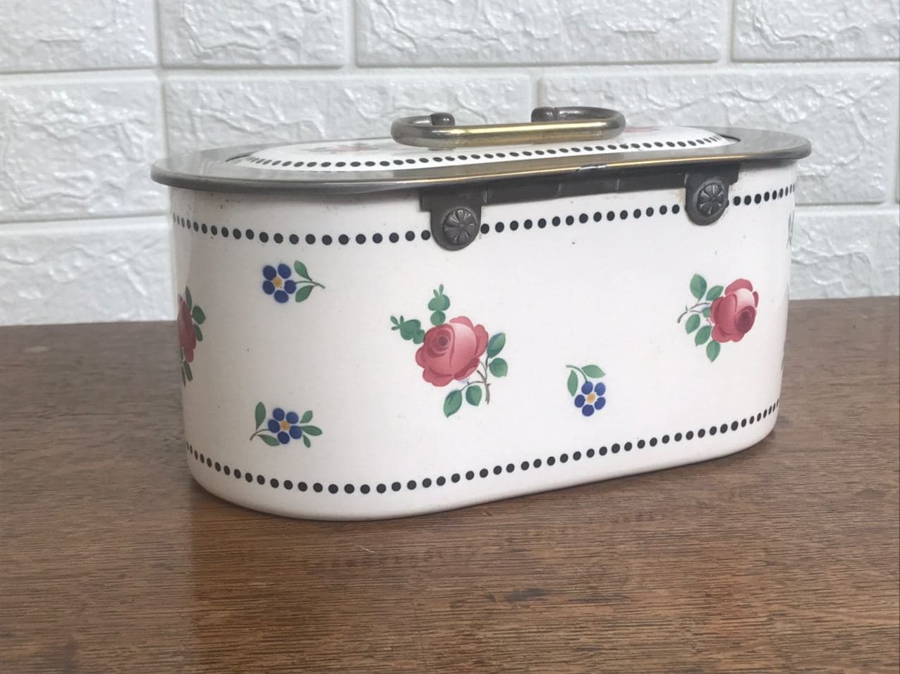 311820 WMF antique lidded caddy, biscuit box rose design casket 7