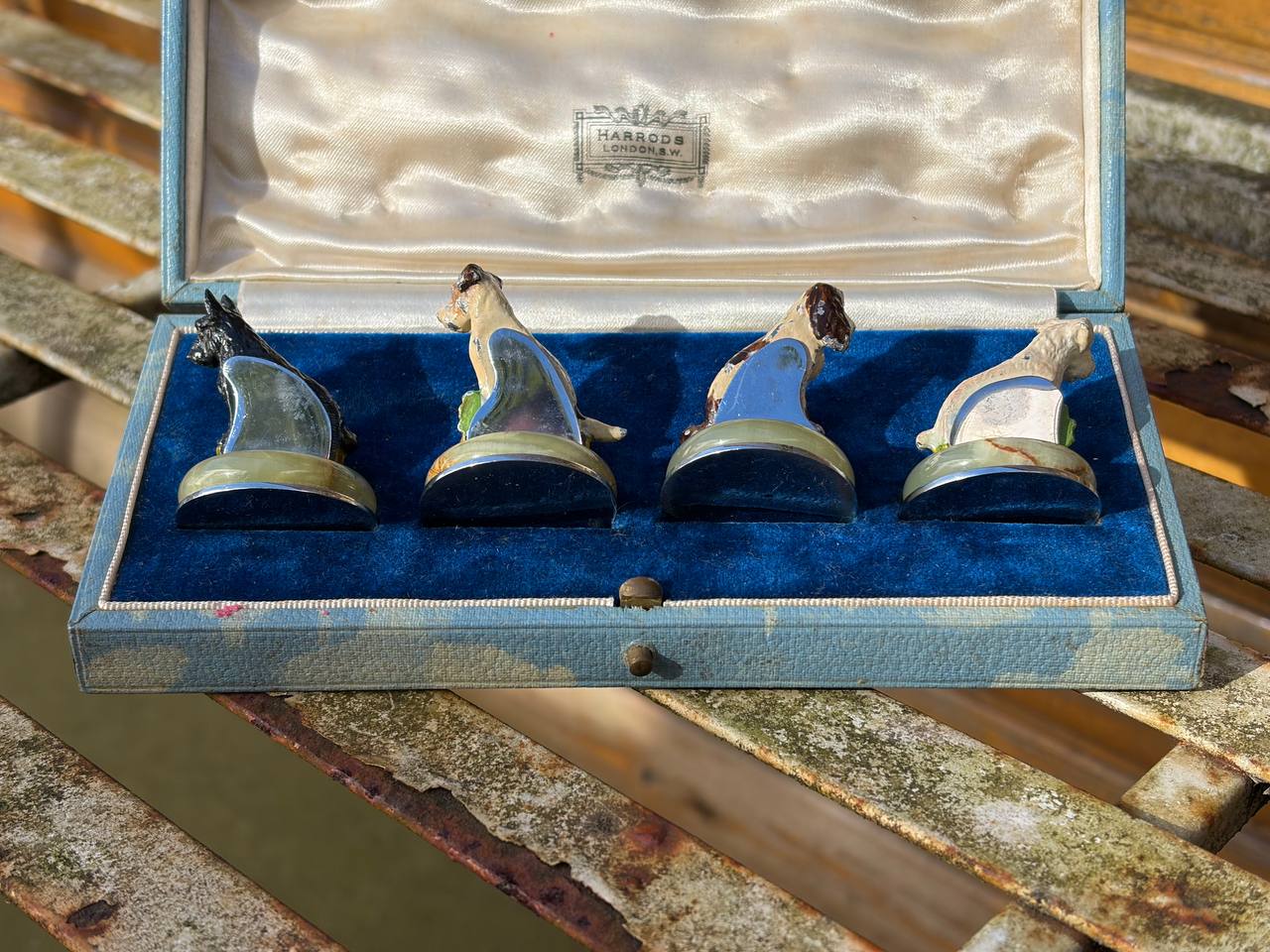 1180326 Antique Set of 4 Cold Painted Bronze Dog Menu Holders Retailed By Harrods 13